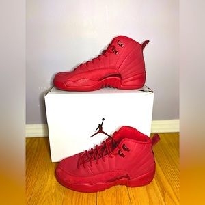 Air jordan retro 12 gym red